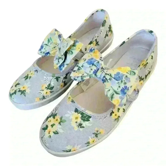 JANIE And JACK Velcro Blue Floral Double Bow Flat Sneakers  Size 4. - Picture 1 of 9